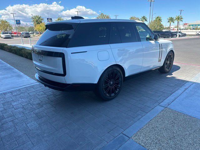 Certified Used 2024 White Land Rover SE image 5