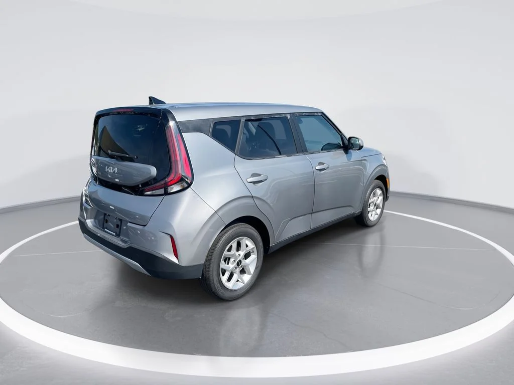 Used 2025 Gray Kia LX image 8