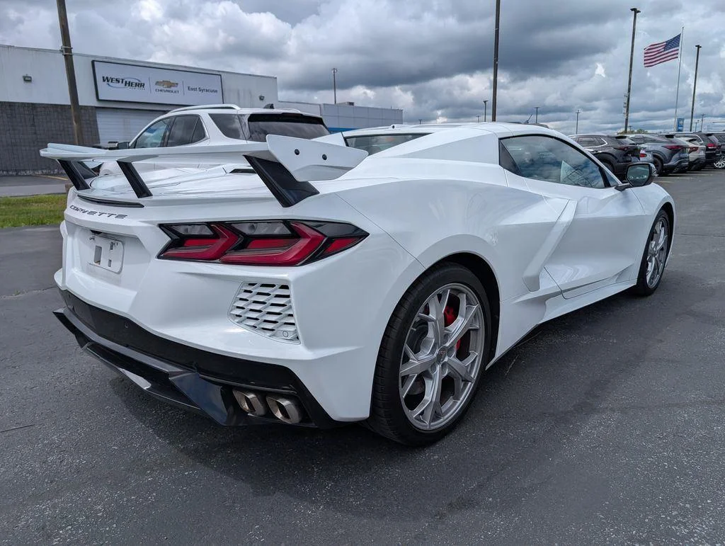 Used 2023 Arctic White Chevrolet 3LT image 10