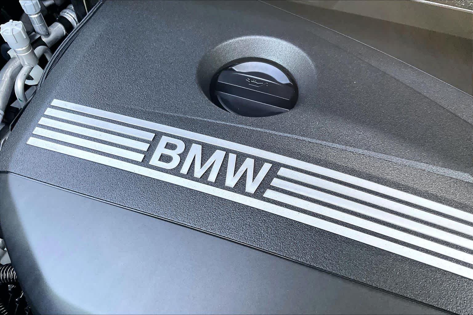 Used 2026 Black Sapphire Metallic BMW xDrive28i image 34