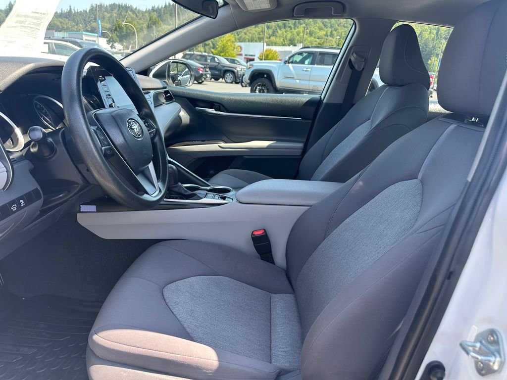 Used 2021 White Toyota LE image 12