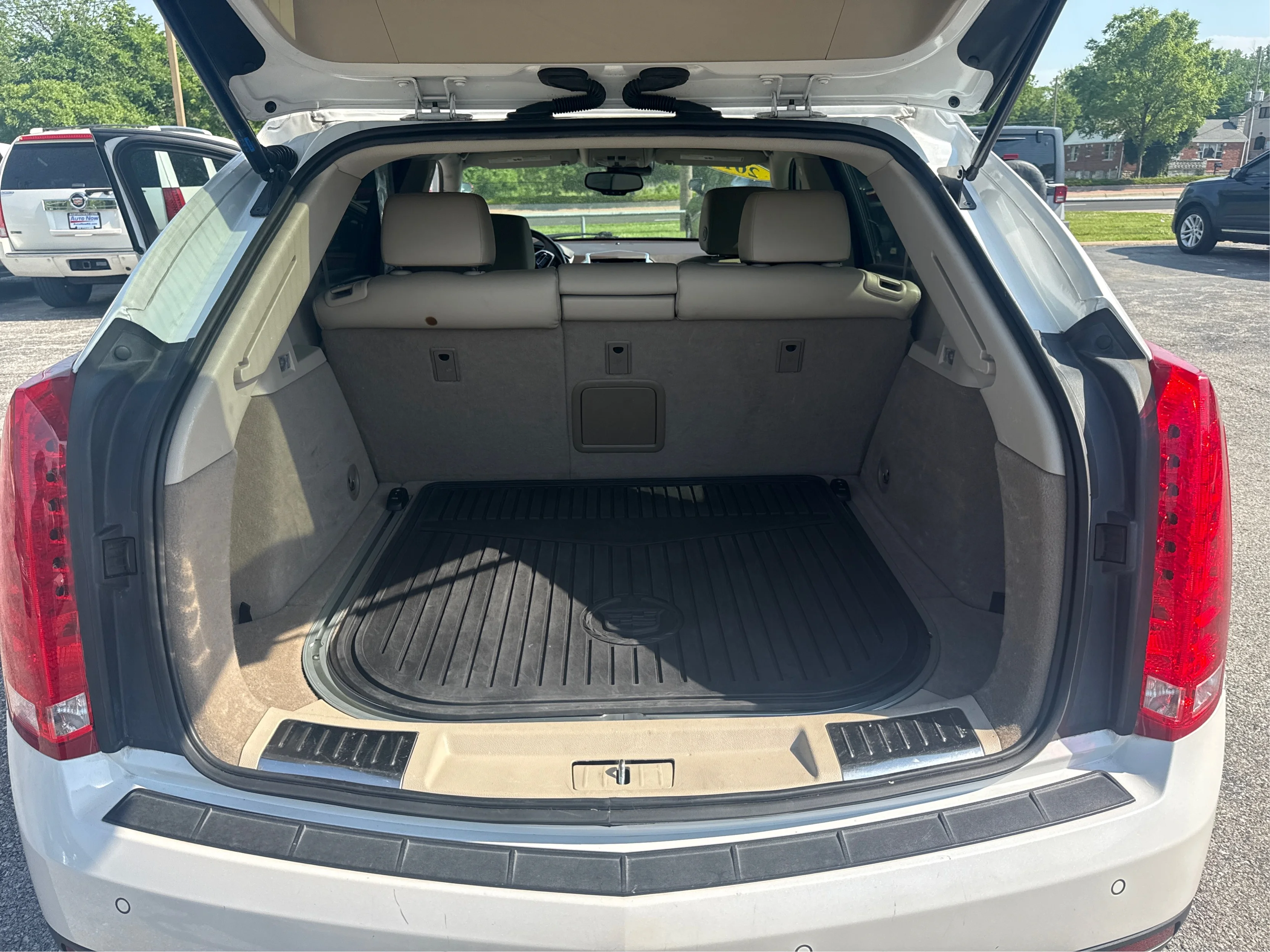 Used 2015 White Cadillac Luxury Collection image 13