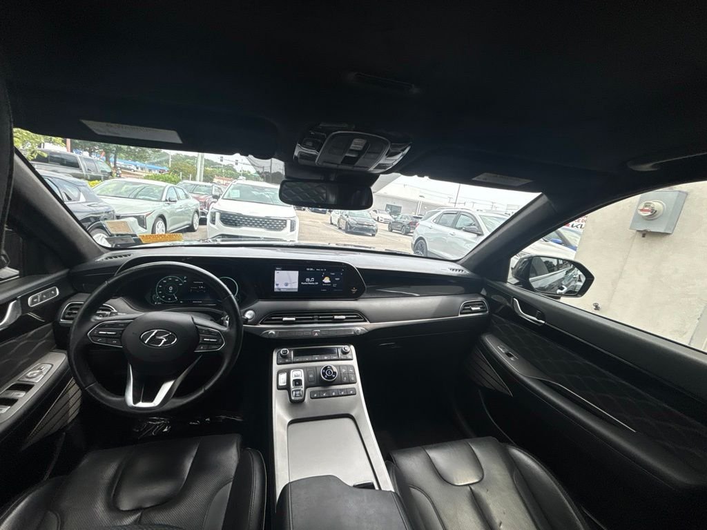 Used 2021 Black Hyundai Calligraphy image 20