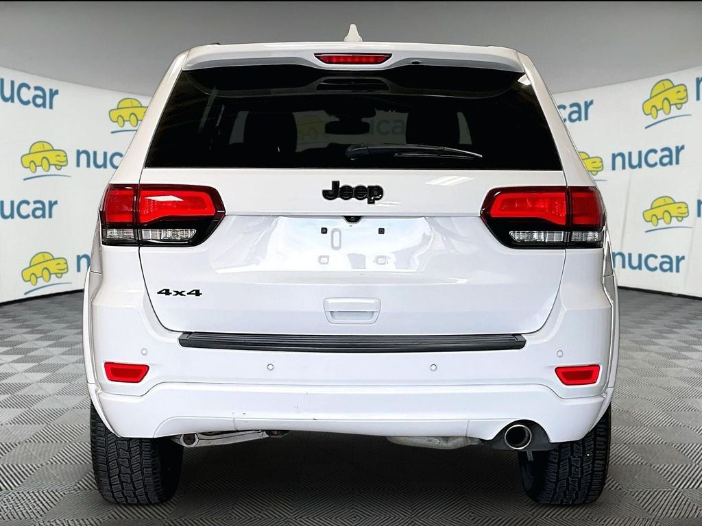 Used 2018 White Jeep Altitude image 5