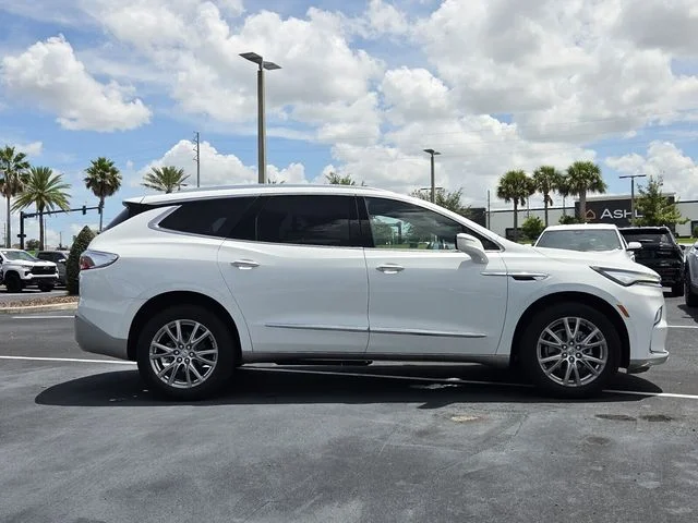 Used 2023 White Buick Essence image 7