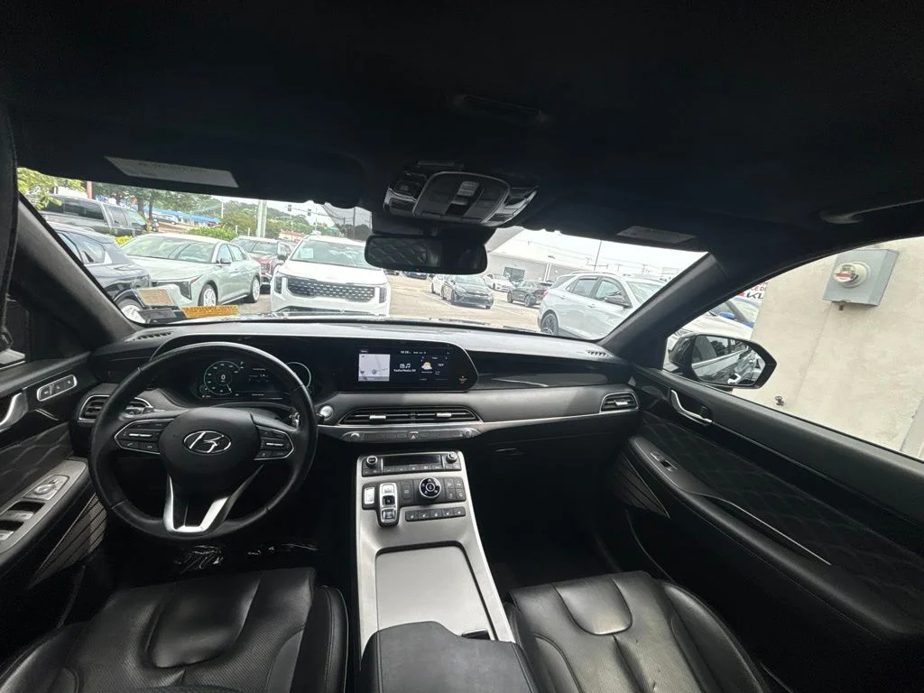Used 2021 Black Hyundai Calligraphy image 20