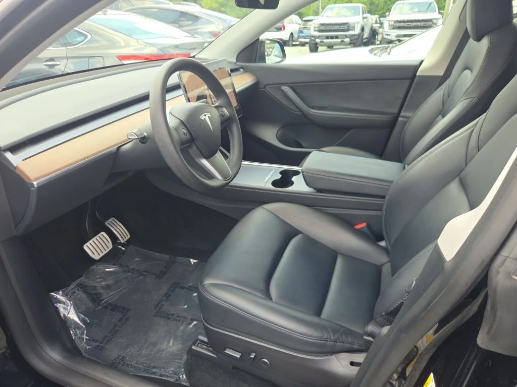 Used 2022 Black Tesla Performance image 3