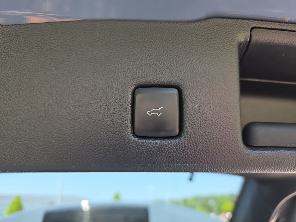 Used 2023 Blue Ford Active image 38