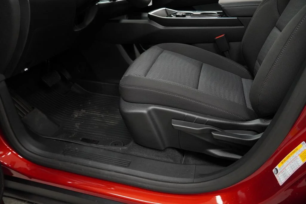 2027 Chevrolet Equinox LT - Photo 23