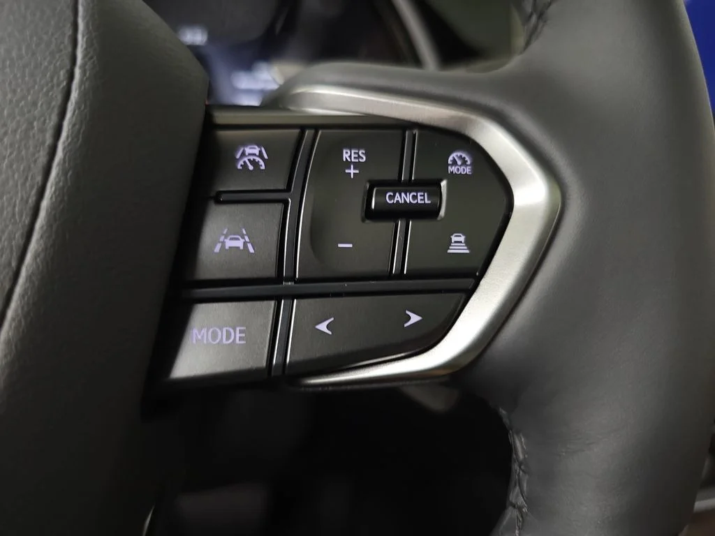 New 2026 Eminent White Pearl Lexus PREMIUM image 18