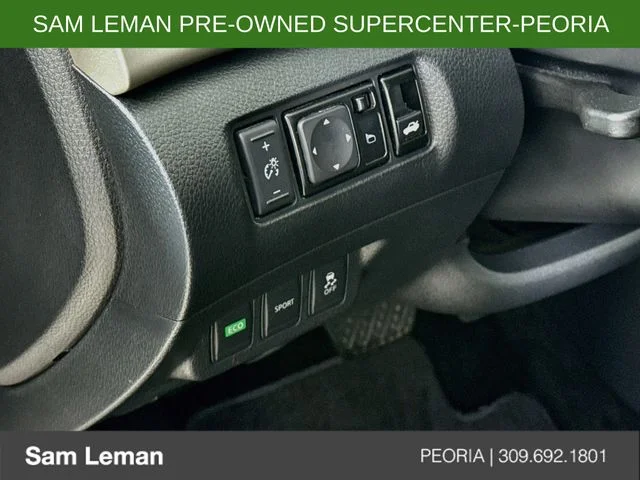 Used 2015 Silver Nissan SV image 10