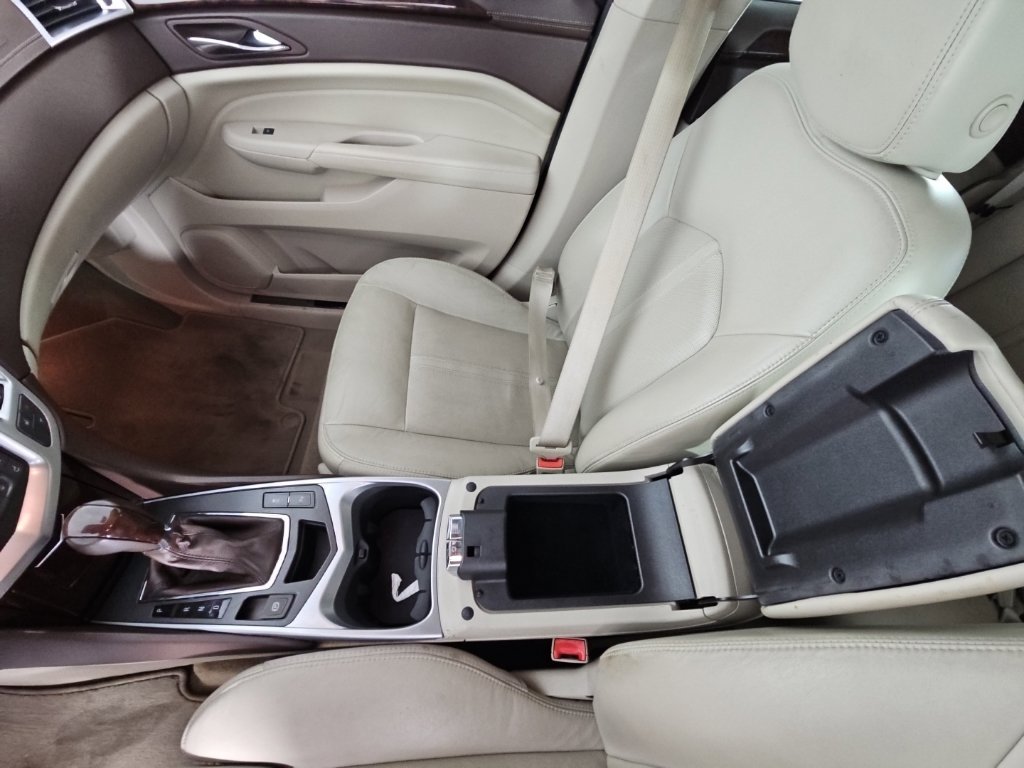 Used 2010 Gold Cadillac Luxury image 27