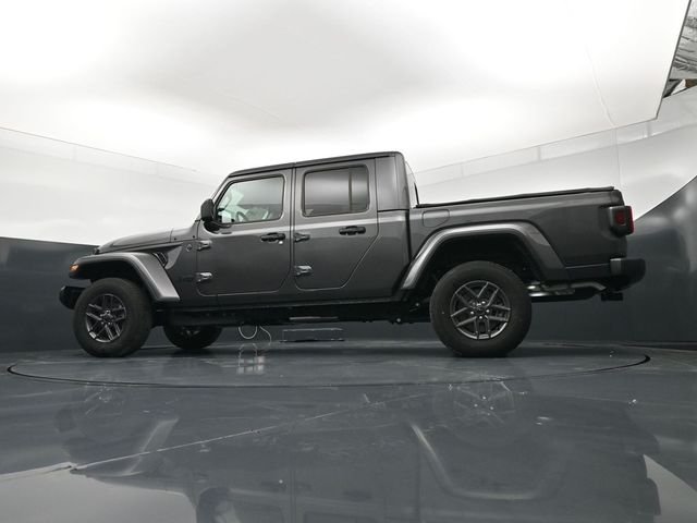New 2026 Granite Crystal Metallic Clear-Coat Exterior Paint Jeep Sport S image 21