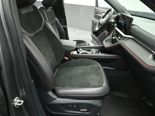 2025 FORD EXPLORER - Image 28