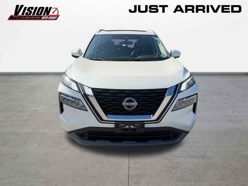 Used 2023 White Nissan SV image 2