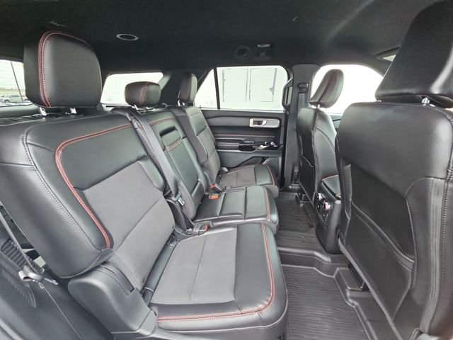 Used 2024 Silver Ford ST-Line image 29