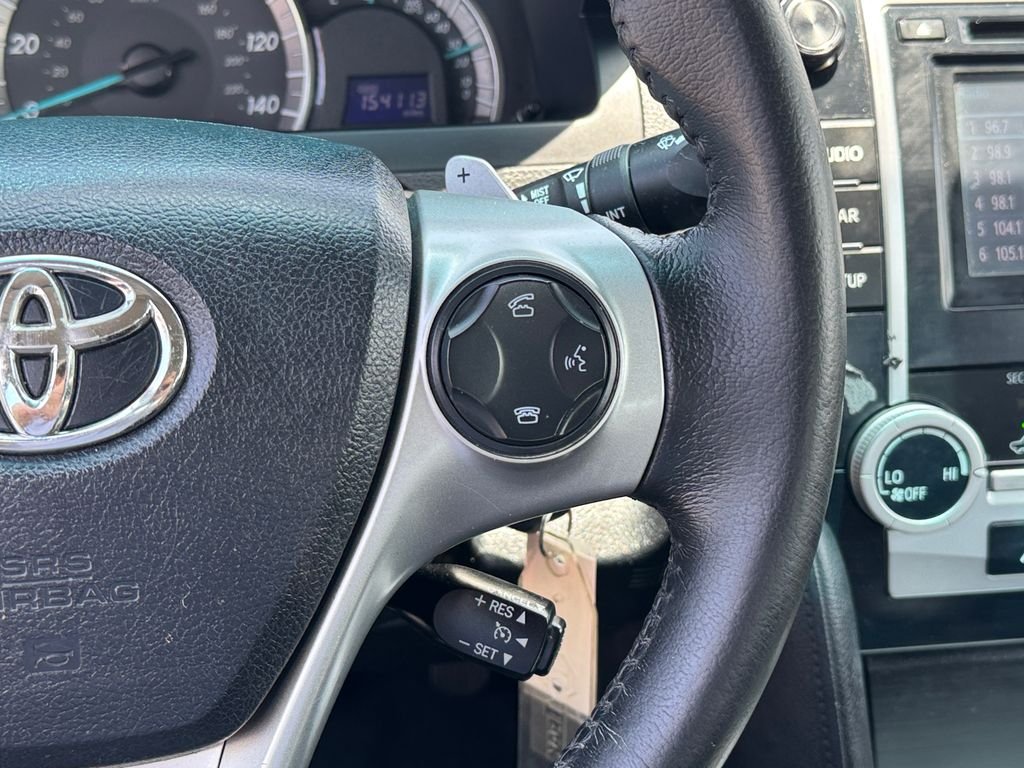 Used 2014 White Toyota SE image 12