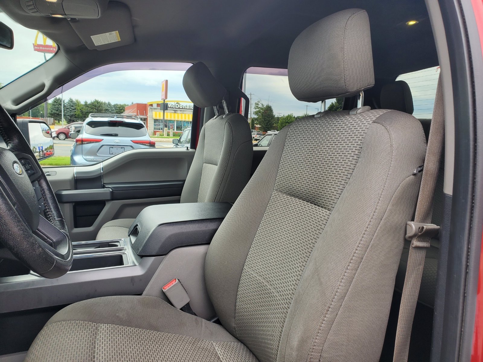 Used 2015 Red Ford XLT image 14