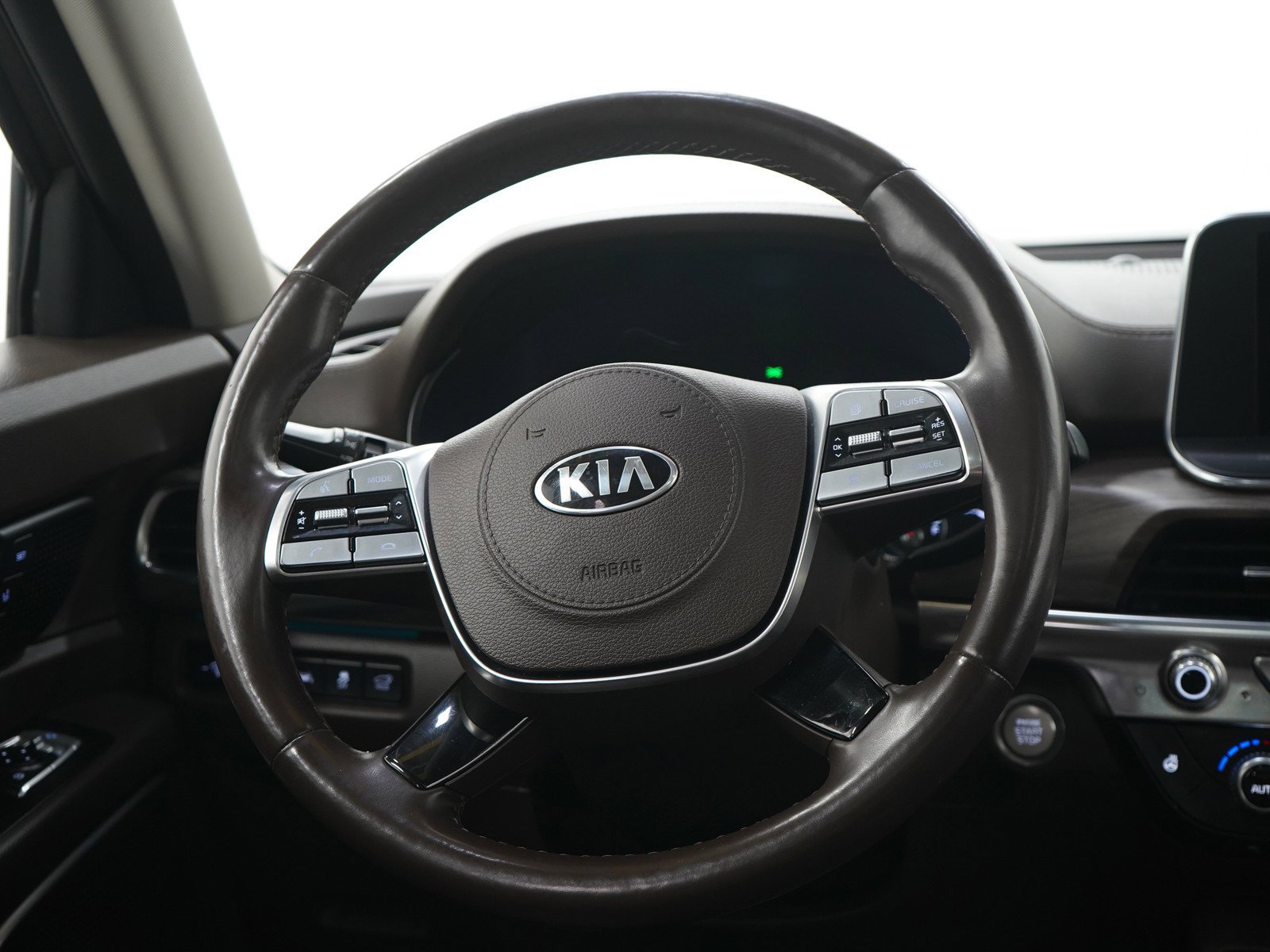 Used 2020 Dark Moss Kia SX AWD image 15