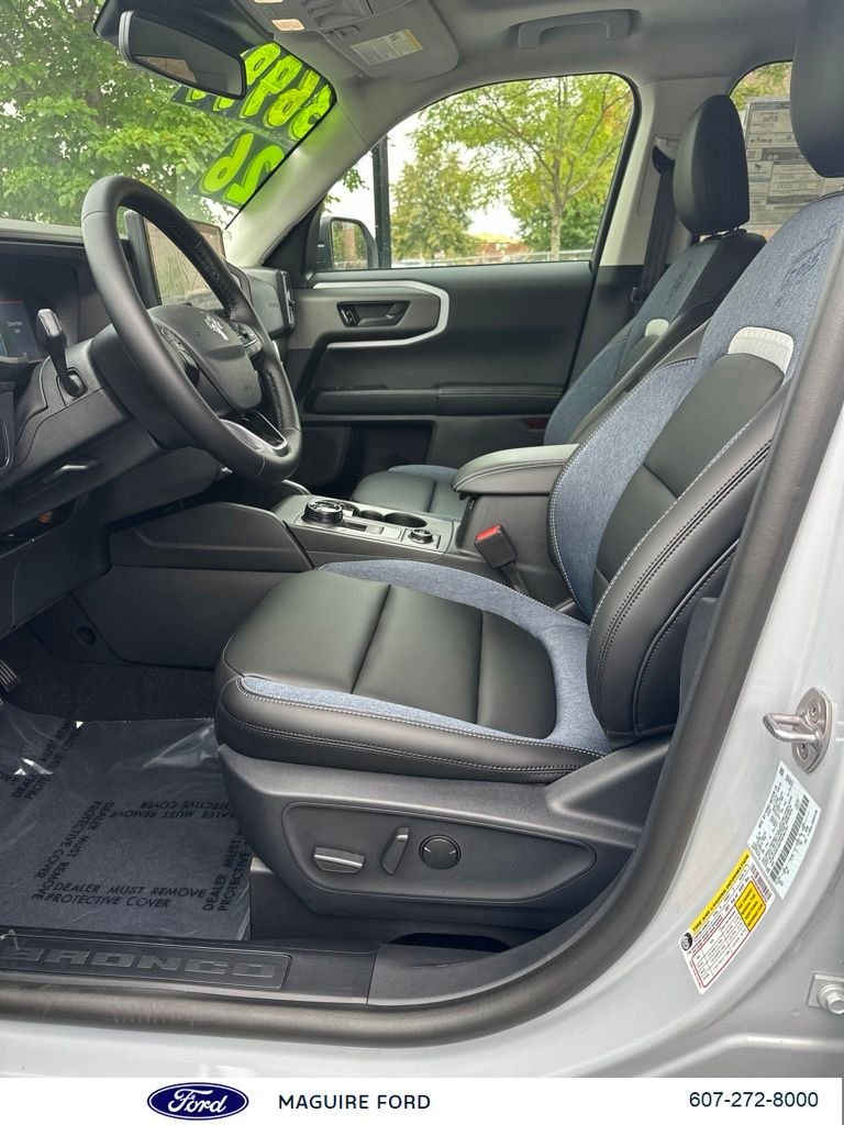 New 2026 White Metallic Ford Outer Banks® image 13