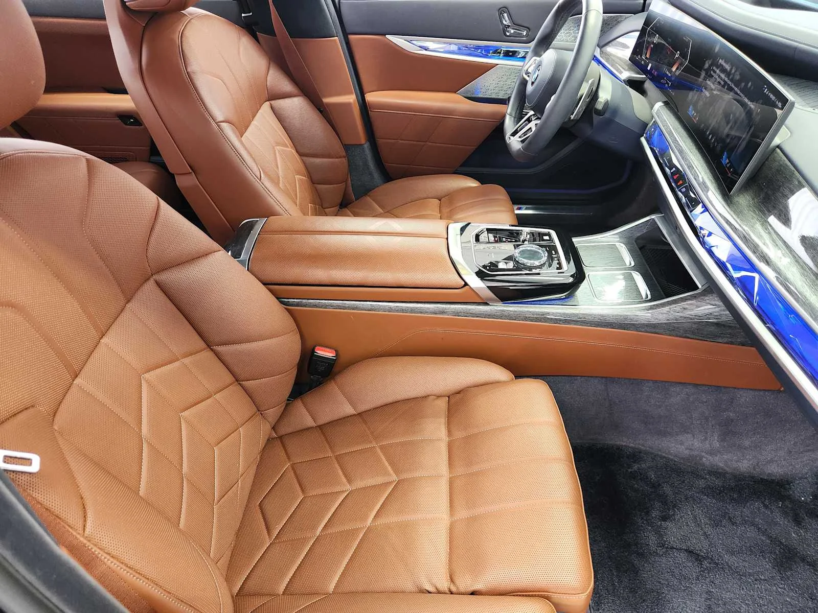Certified Used 2025 Carbon Black Metallic BMW 760i xDrive image 12