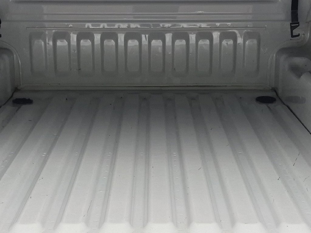 Used 2025 White Ford XLT image 8