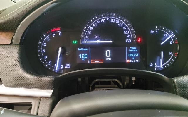 Used 2019 Silver Cadillac Luxury image 24