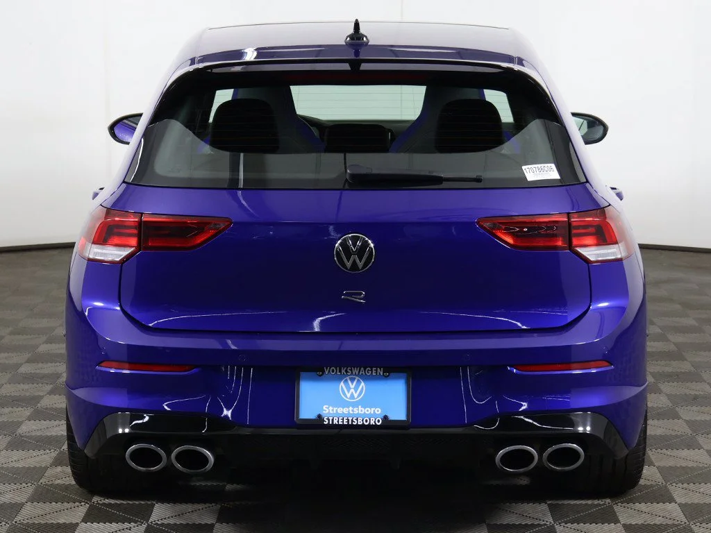 Used 2024 Lapiz Blue Metallic Volkswagen 2.0T image 16