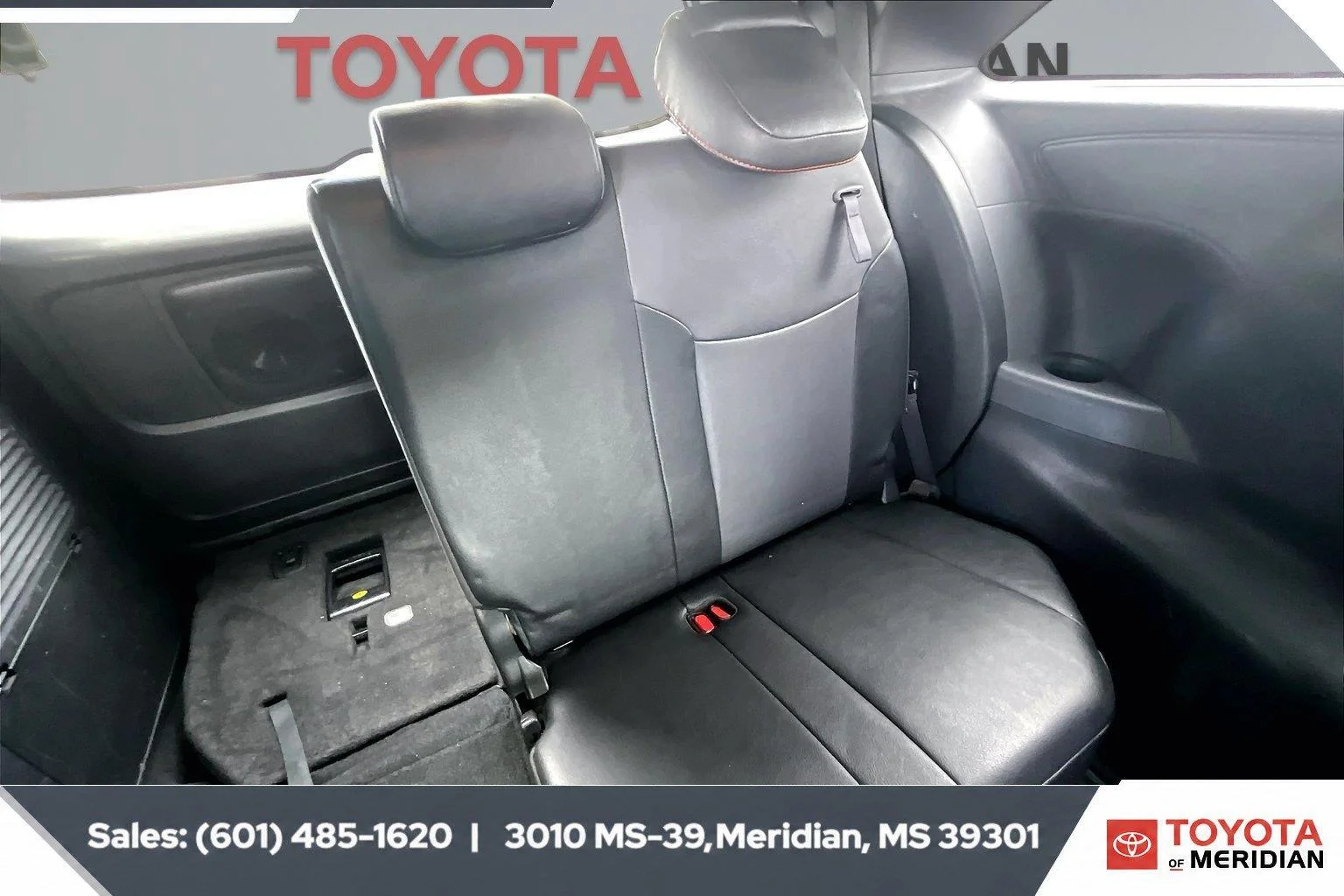 Used 2023 Cement Toyota XSE 7-Passenger image 21