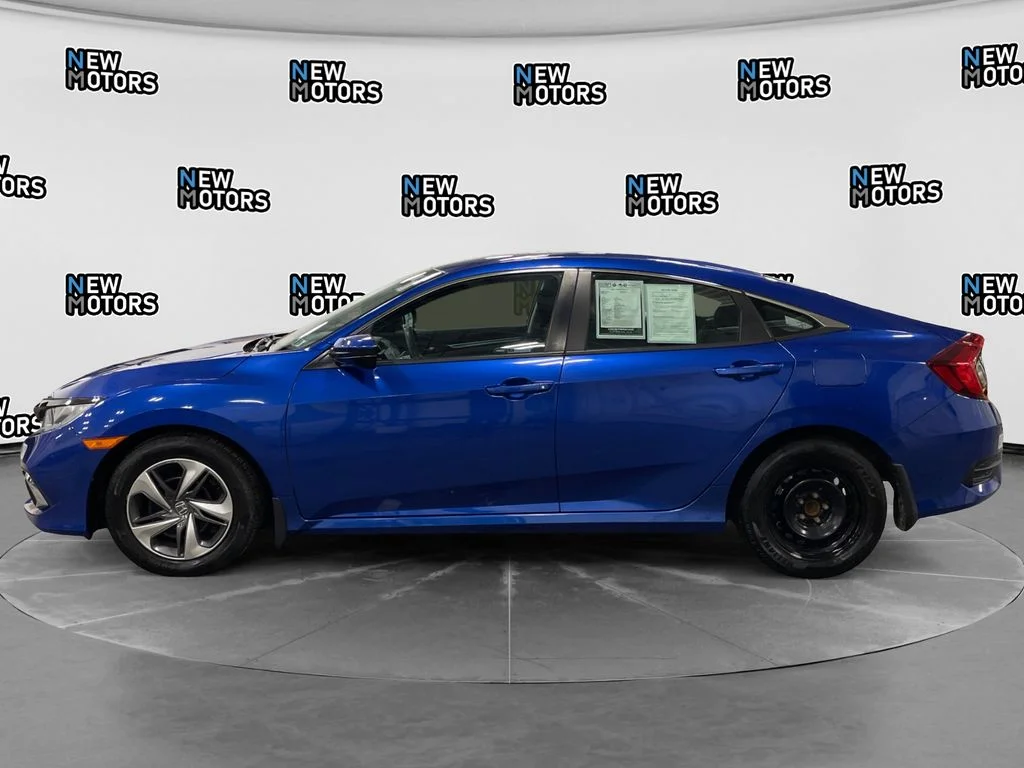Used 2019  Honda LX image 2