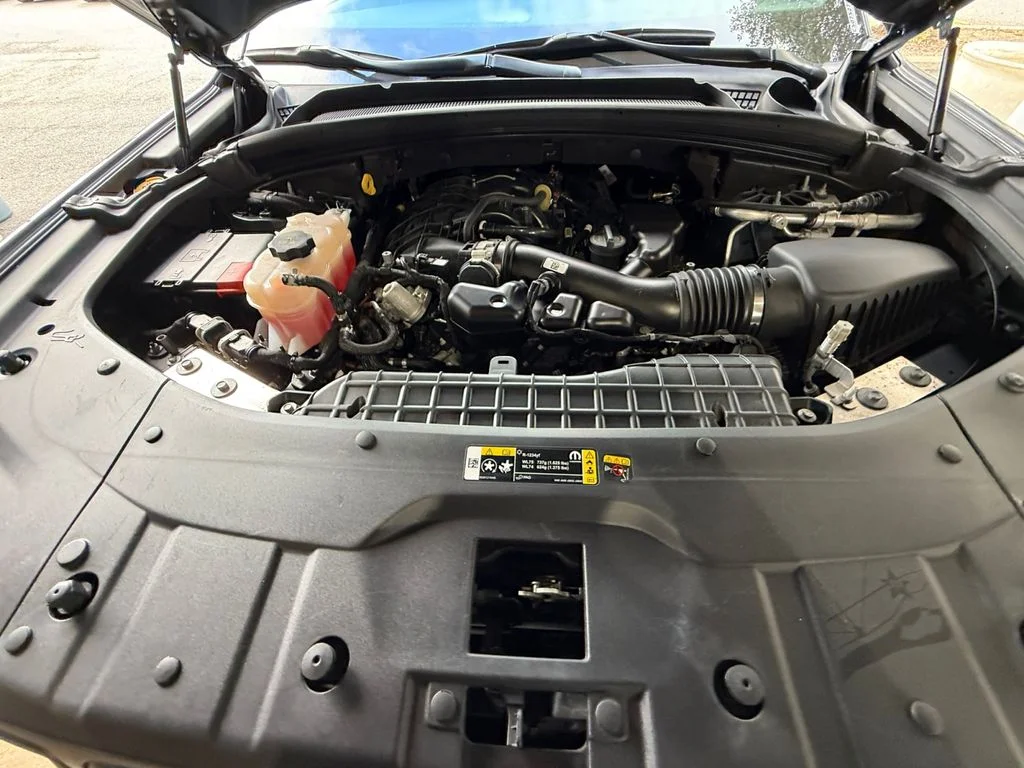 Used 2024 Gray Jeep Altitude image 20