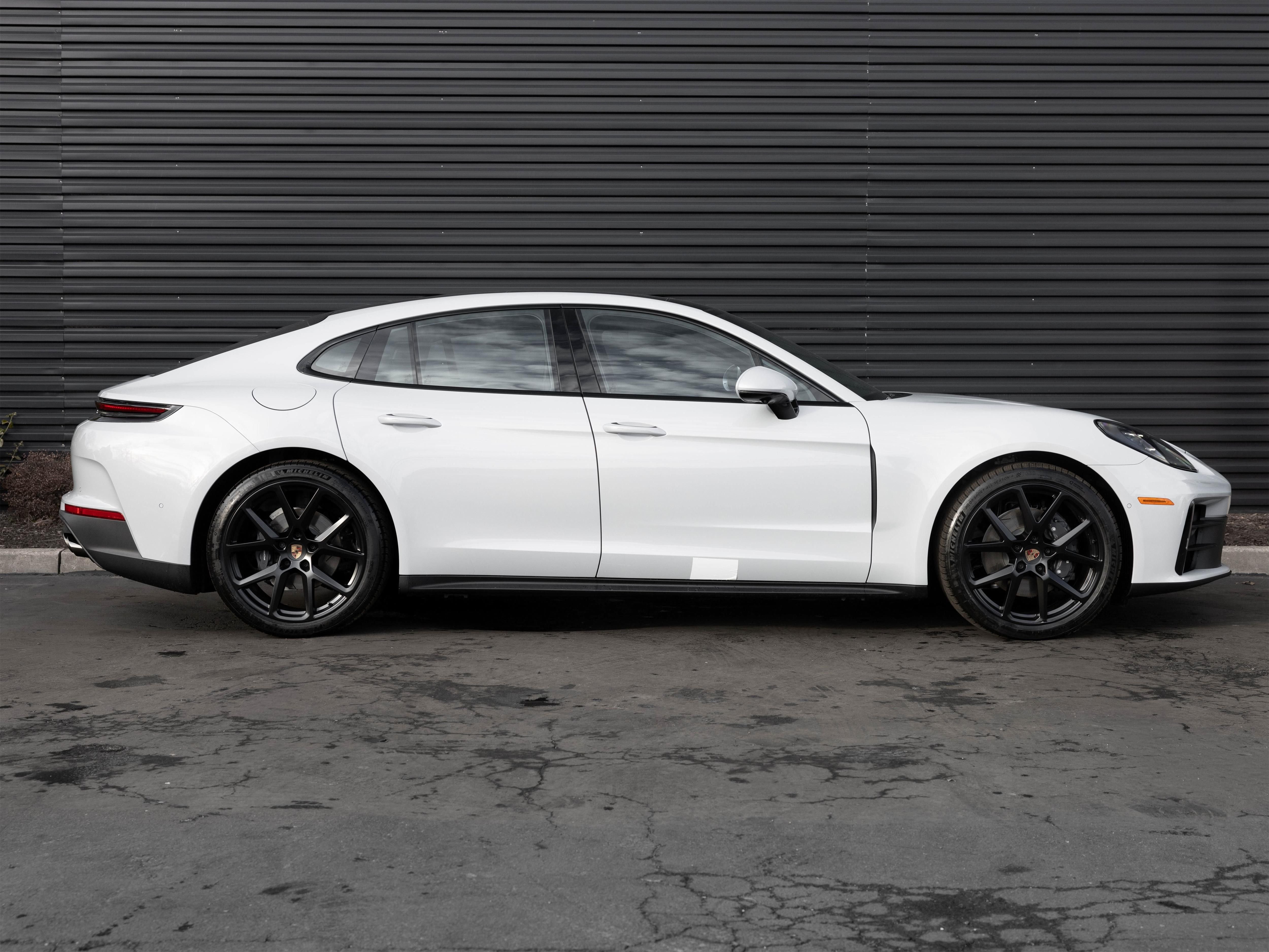 2026 Porsche Panamera Base - Photo 9
