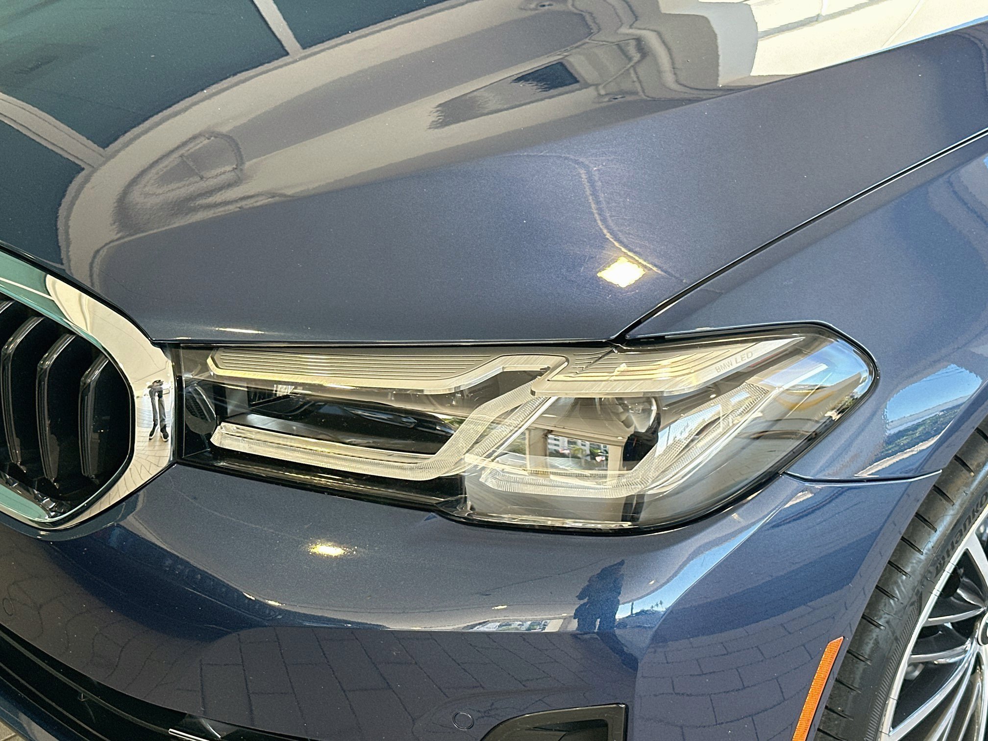 Certified Used 2023 Phytonic Blue Metallic BMW 530e xDrive image 27