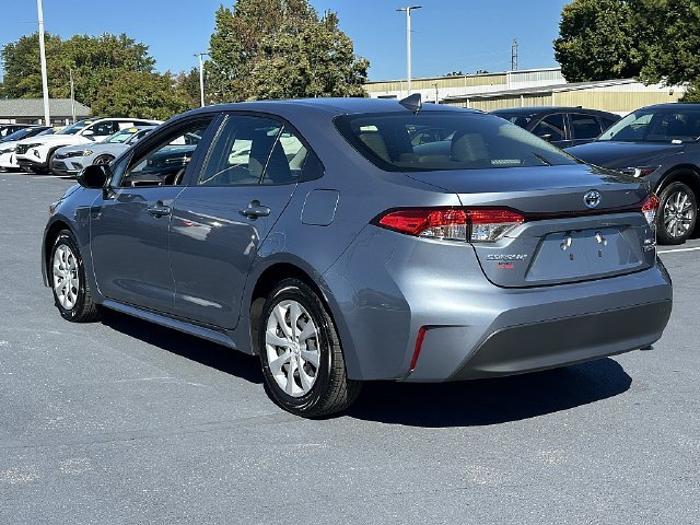Used 2023  Toyota LE image 6