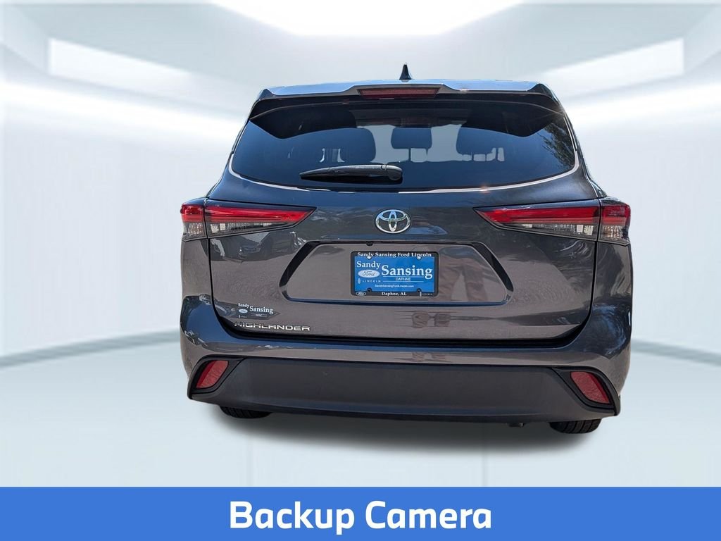 Used 2022 Gray Toyota L image 5