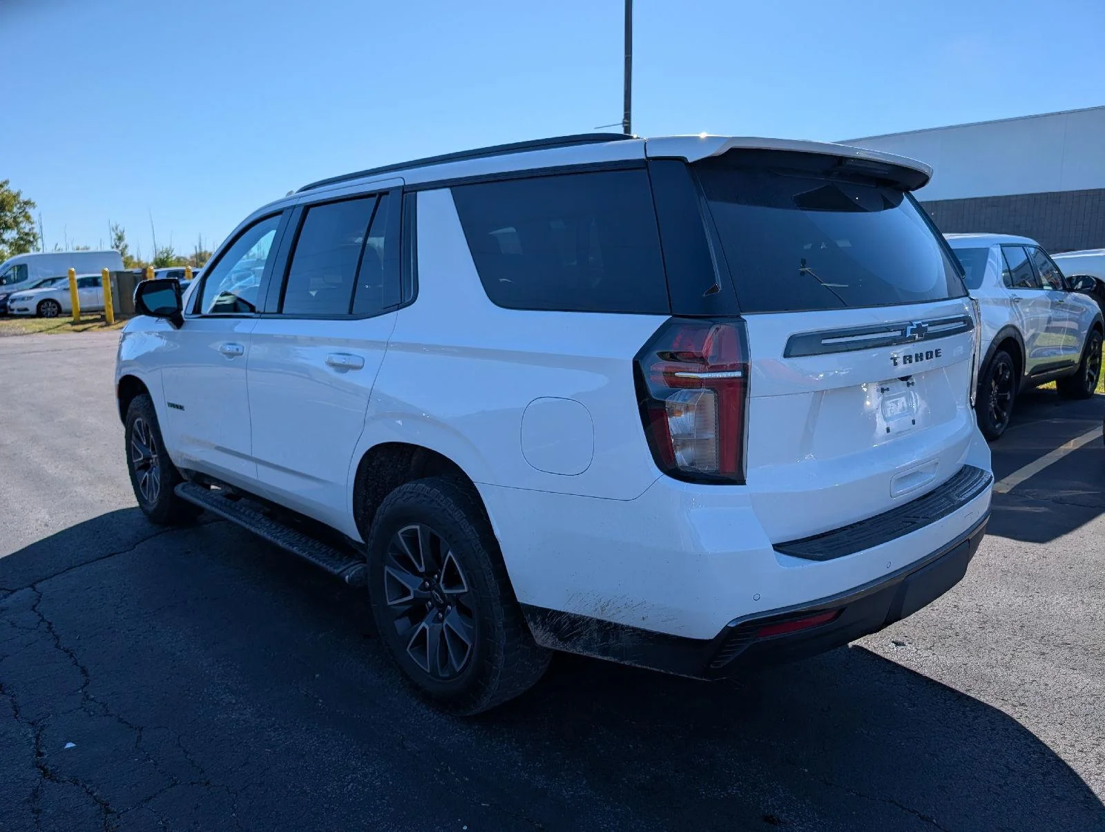 Used 2022 Summit White Chevrolet Z71 image 6