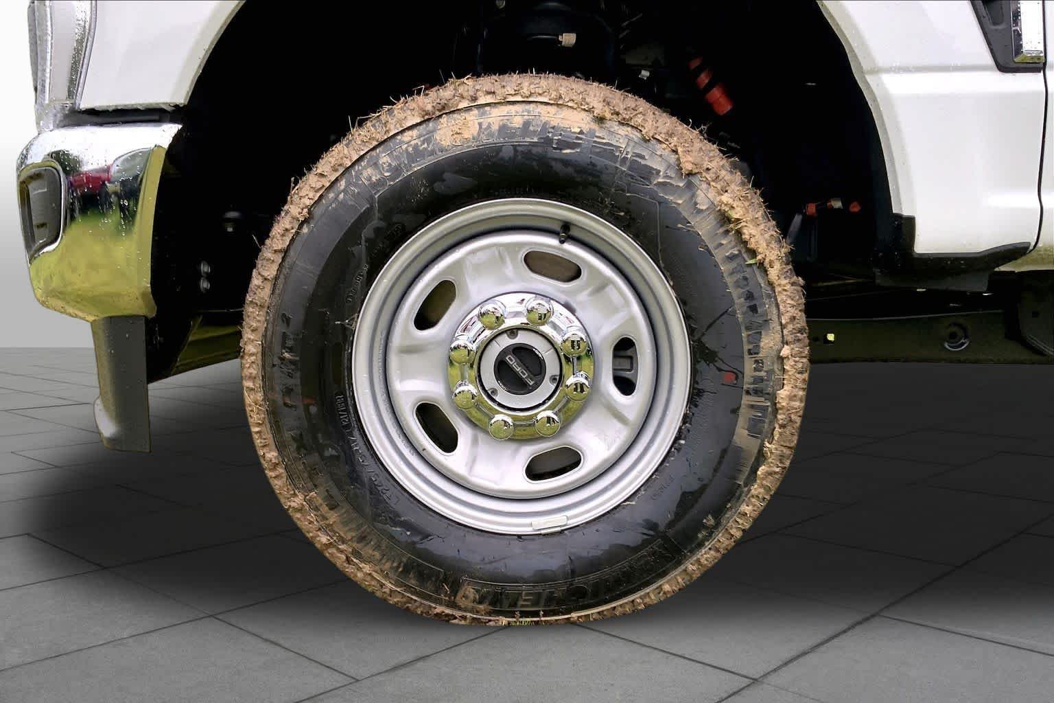 New 2026 Oxford White Ford F-250® XL image 8