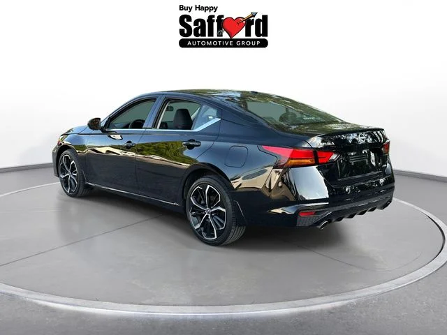 Used 2024 Black Nissan 2.5 SR image 9
