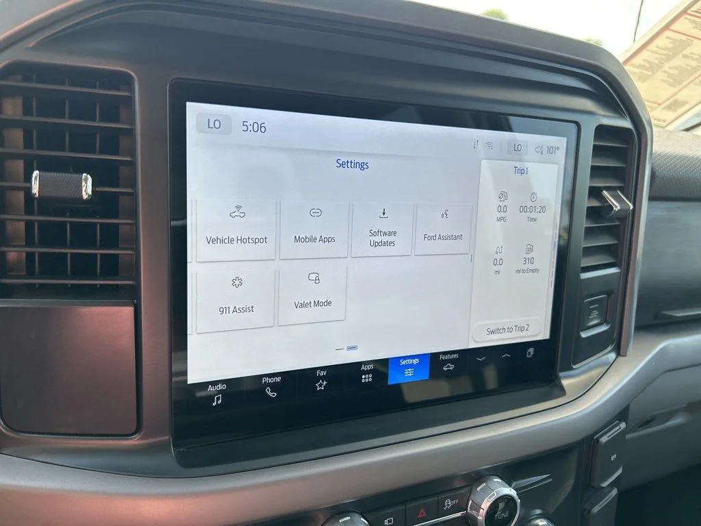 Used 2025 Black Ford XLT image 33