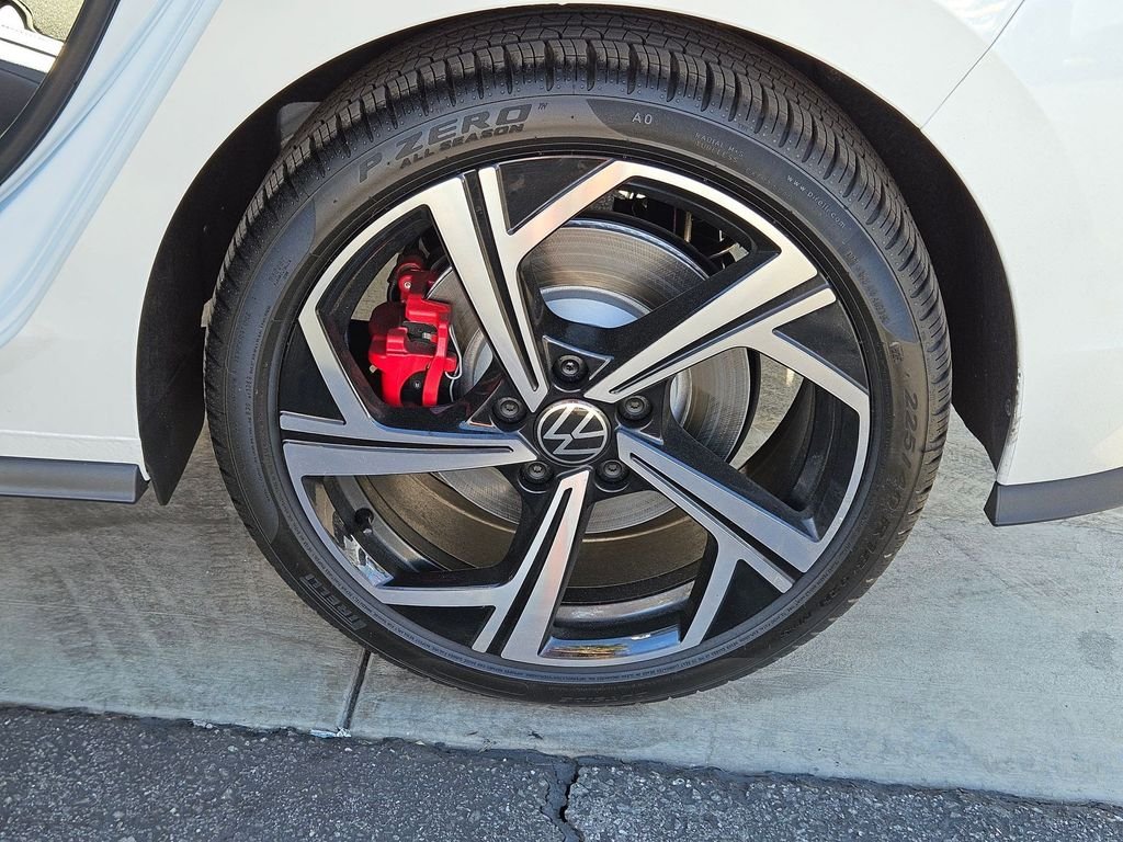 2025 Volkswagen Golf GTI SE - Photo 23