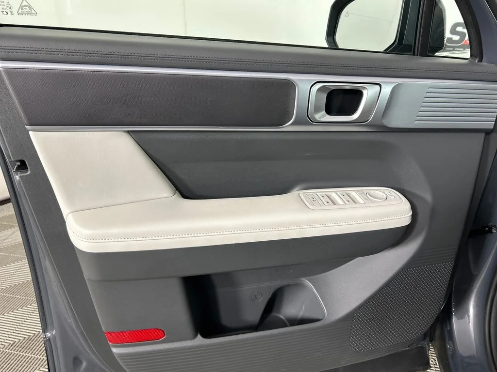 Used 2025 Gray Hyundai SEL image 11