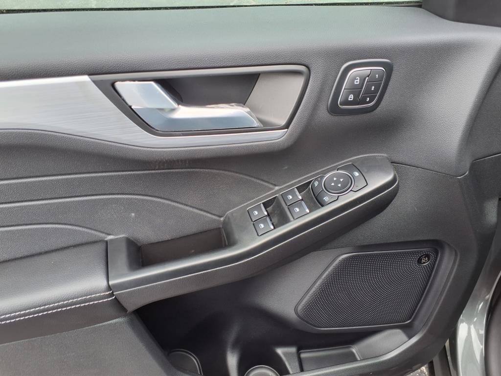 2025 Ford Escape Plug-in hybrid PHEV - Photo 19