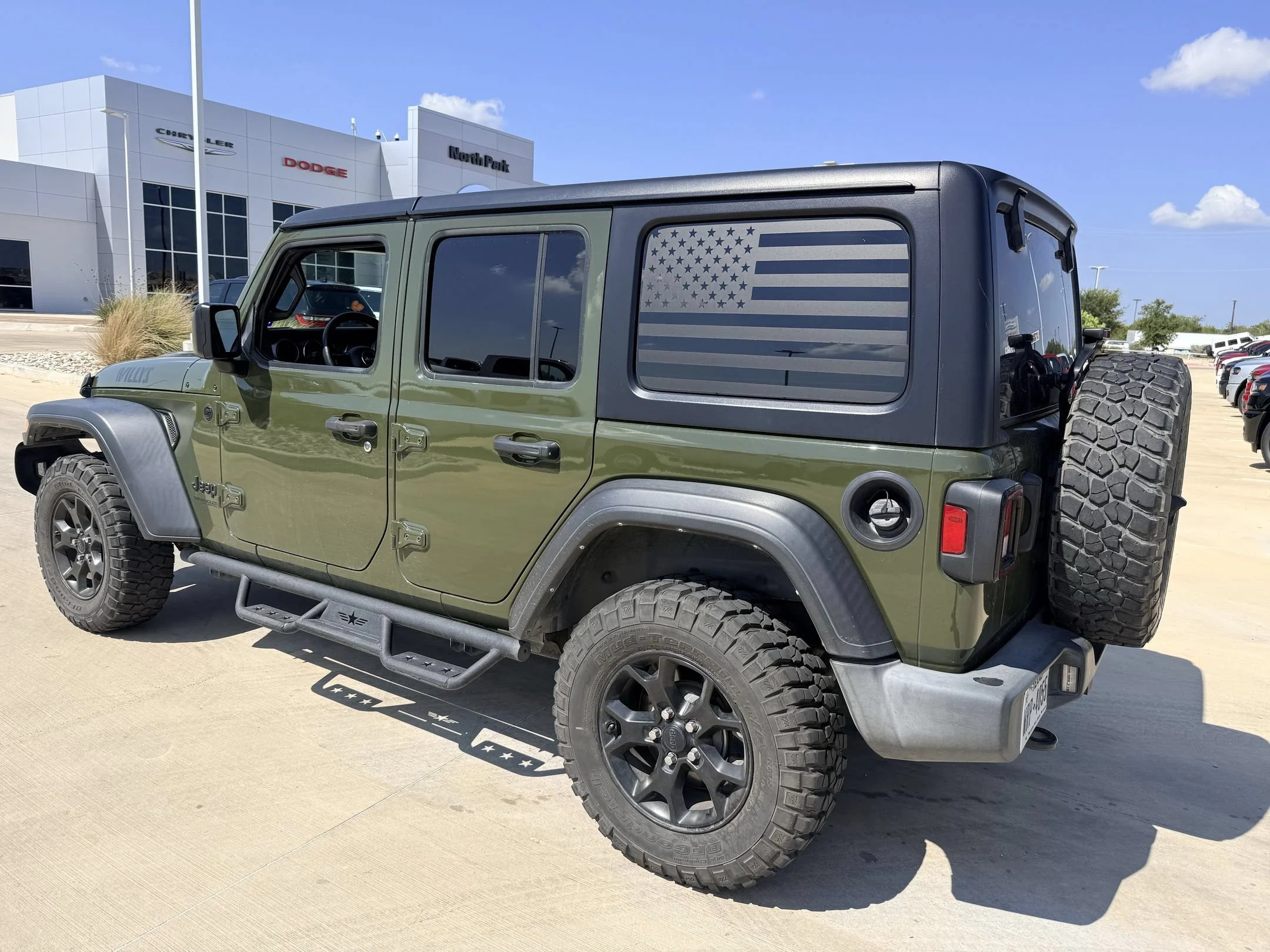 Used 2022 Green Jeep Unlimited Willys image 4