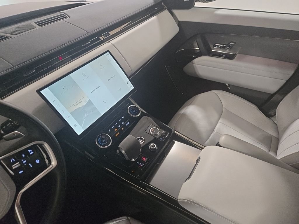Certified Used 2023  Land Rover SE image 16