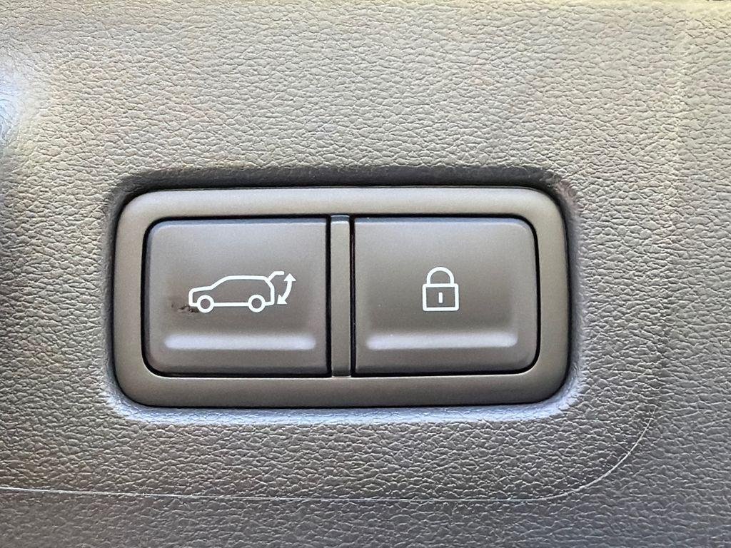New 2026 Gray Hyundai SE image 19