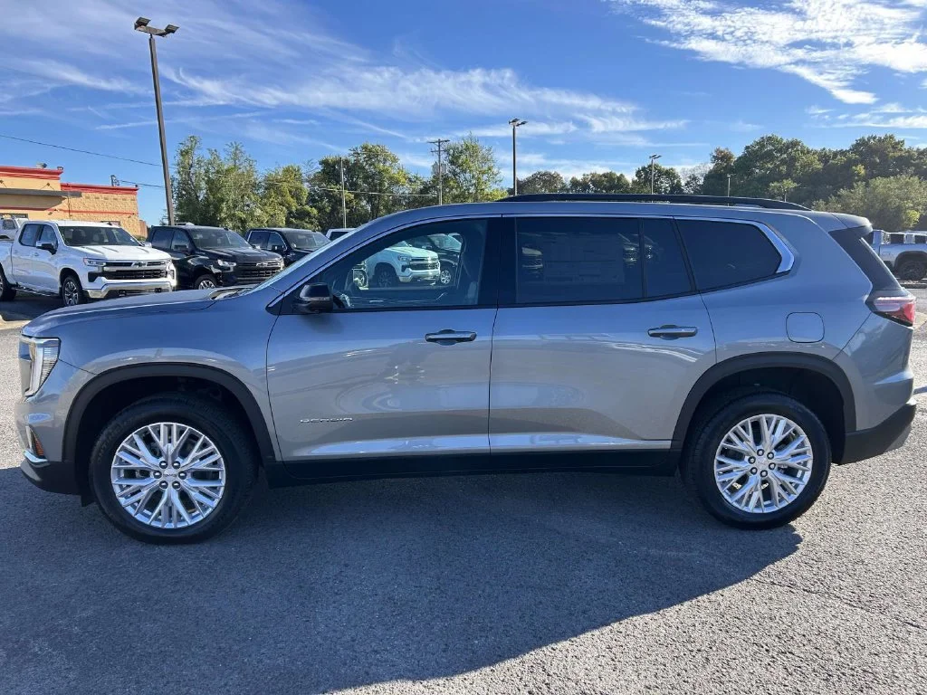 New 2027 Sterling Metallic GMC Elevation image 7