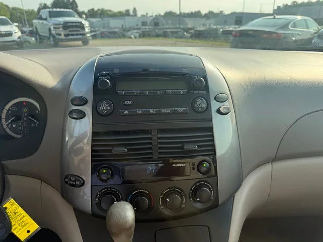 Used 2006  Toyota CE image 13