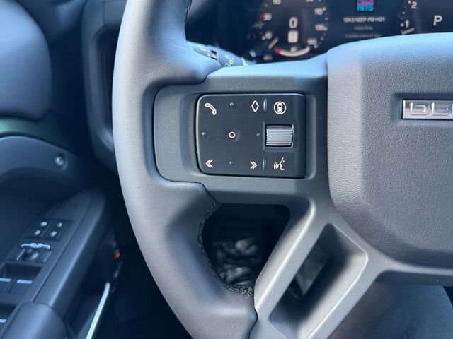 New 2026 Woolstone Green Land Rover X-Dynamic SE image 22