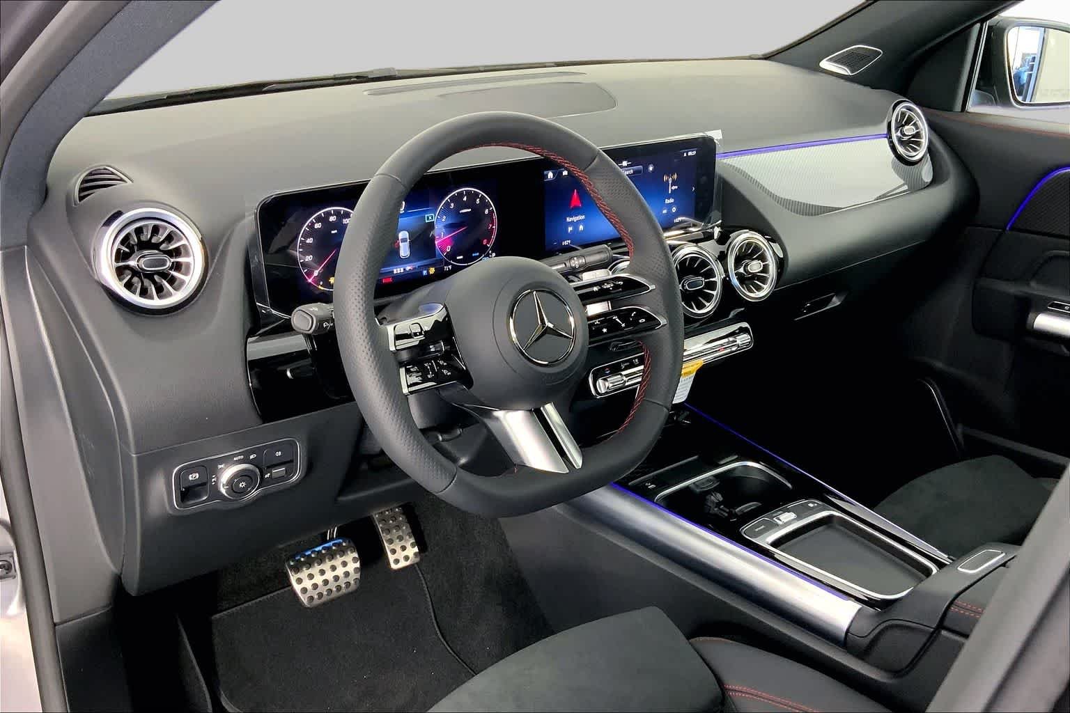 New 2025 Mountain Grey Metallic Mercedes-Benz GLA 250 image 8