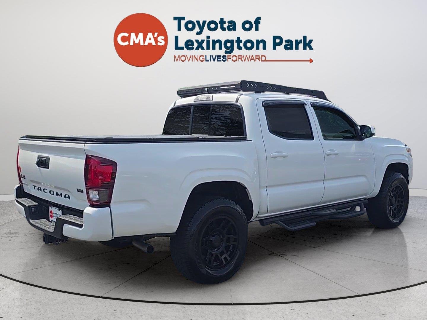 Used 2023 Ice Cap Toyota SR V6 image 5
